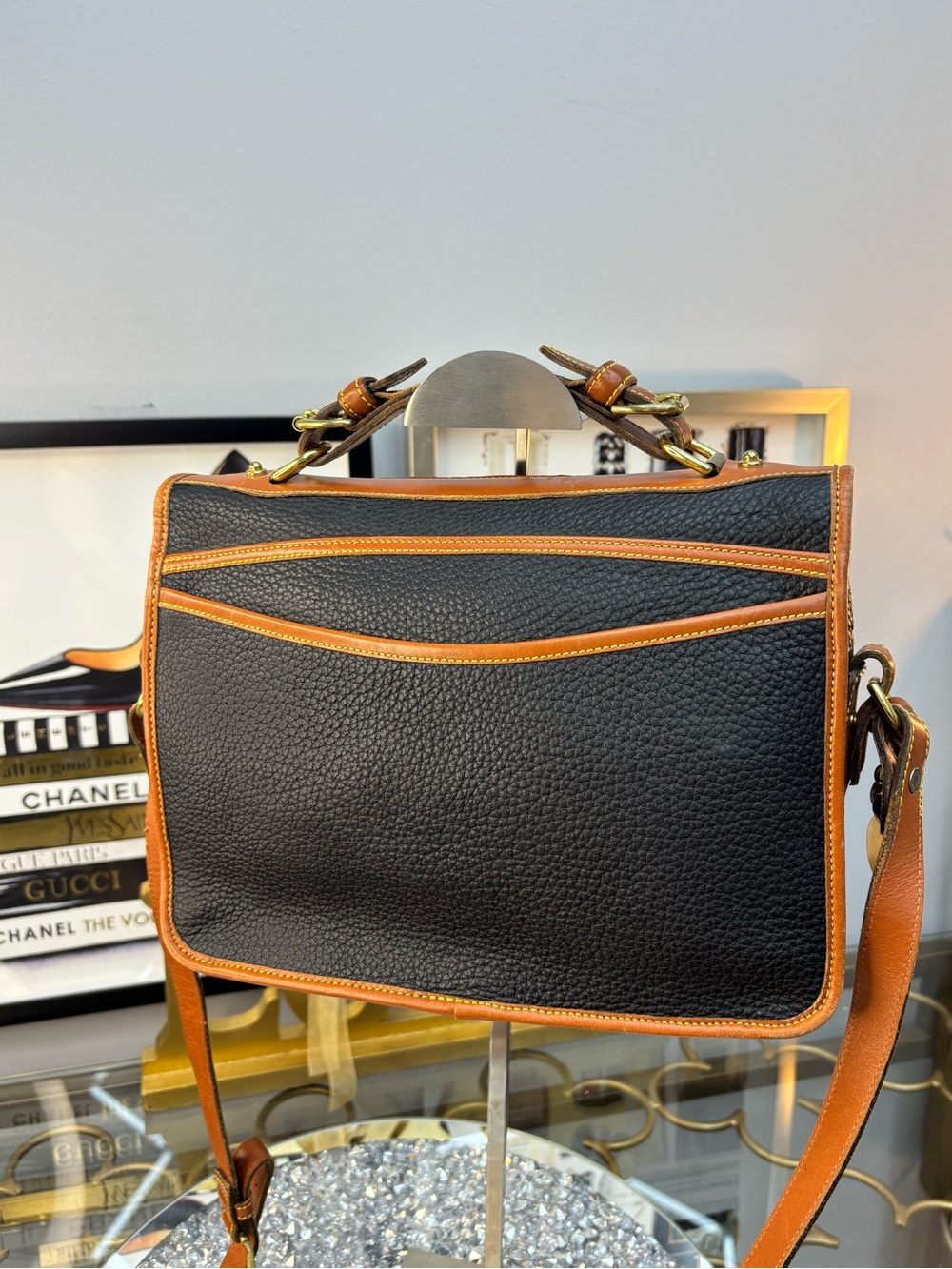 Dooney & Bourke vintage made in Costa Rica All-Weather Leather Carrier Bag EUC - Picture 3 of 15